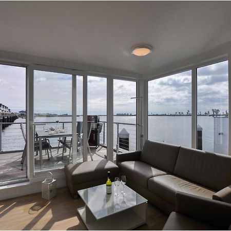 Villa Schwimmendes Haus Hausboot à Olpenitz Extérieur photo